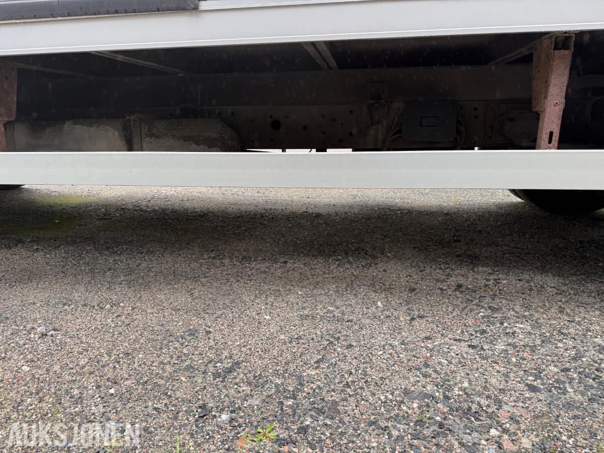 2016 Iveco Daily skapbil automat 7,2T Zepro lift Webasto